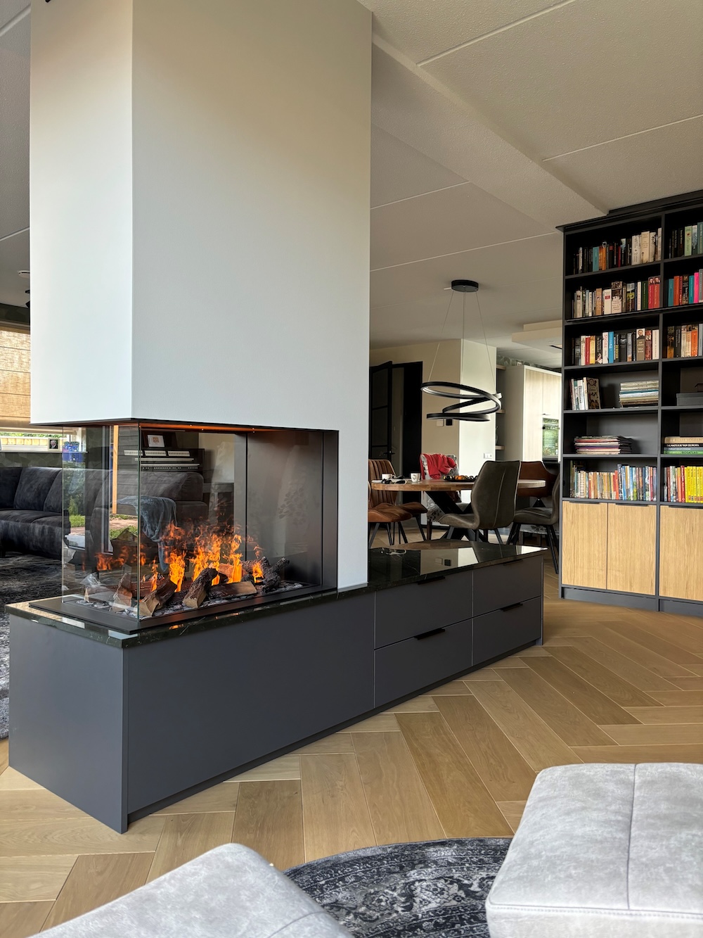 Foto Altijd sfeer in huis met een waterdamphaard van Elu-Fire FotoAltijd sfeer in huis met een waterdamphaard van Elu-Fire